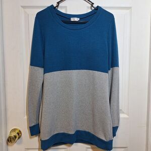 Lucky More Blue Grey Colorblock Scoop Neck Oversized Lightweight Sweater Size S